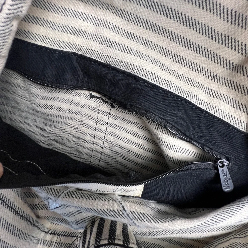 Thirty-One Retro Metro Crossbody Bag Striped Canvas Tote Summer Sailor